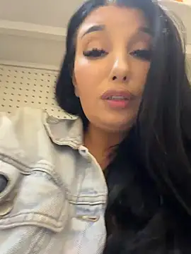 Tisha_Busty - TWERK SEXY ASS in SHOP next MAN