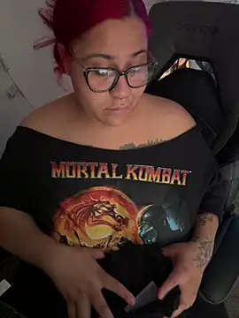 Juicyjordie - Help me get my clothes off daddy