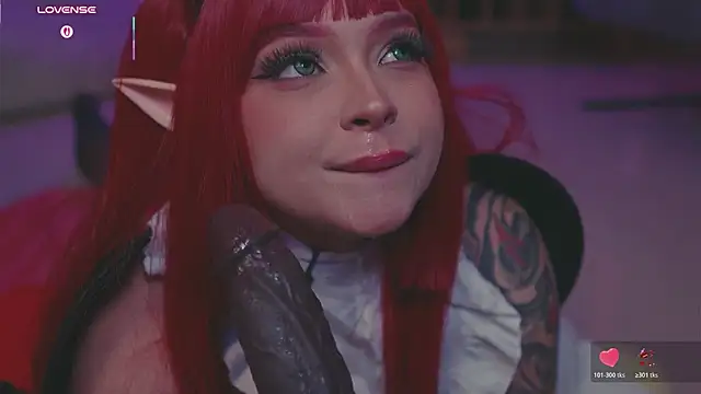 Sensualkattt - Flash boobs