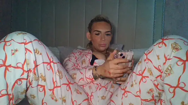 _MiaMaiixox_ - Close up pussy dildo play 30 sec