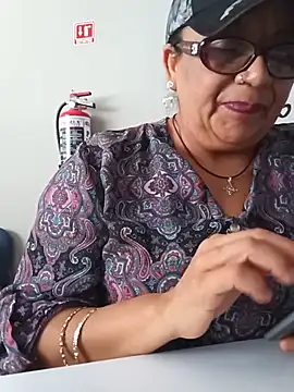 Tonhermosa - Mamada de verga rea al compañero