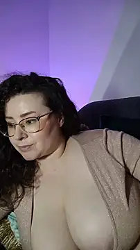 Elissa_Floyd__ - fingering pussy 2 minutes