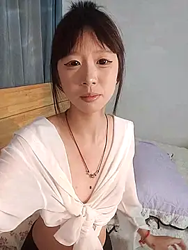 Qingqing258 - 塞跳蛋进小穴