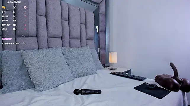 EMMAHILL1 - FUCK DILDO ON MIRROR 🍑🍆💦