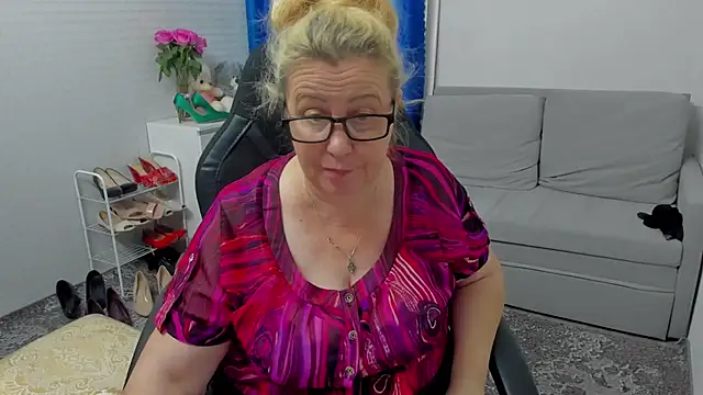 Frau_Marta - surprise