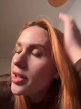 ChiaraVelvet - Play with boobs 1min. 😈