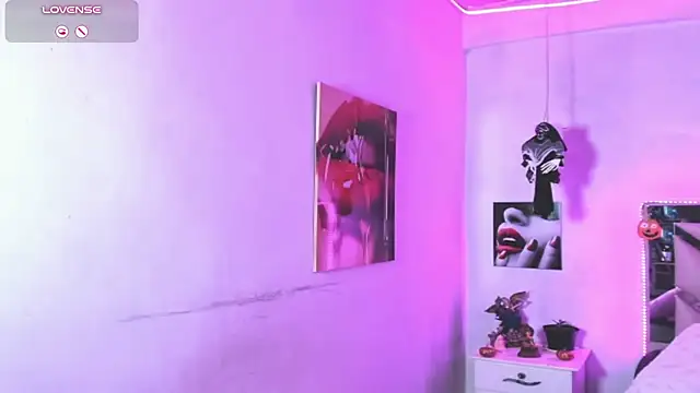 Karly_moon - kiss me more