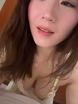 Dian-Sex - 完成目标后全裸并乳液诱惑，再给10分钟控制权