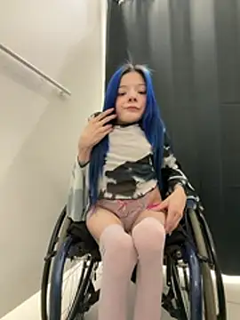MiniSophiaa - Flash tits
