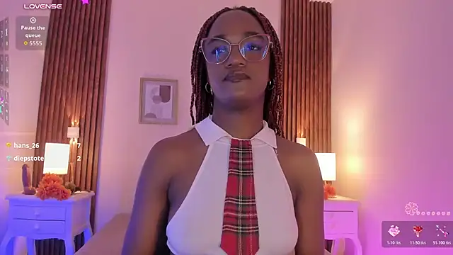Chloebrunnie - Show small boobs ♥