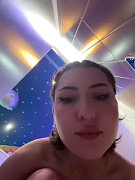 KatyVibes - pull on the nipples