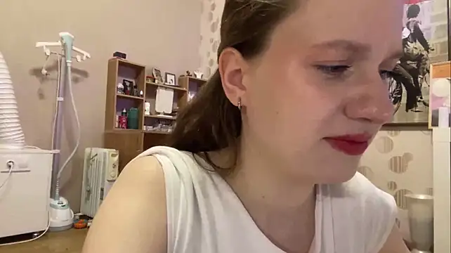 DorothyRebuck - Let me show my underboobs <3