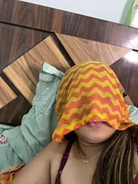 Miss_kanika76 - Oil show ass
