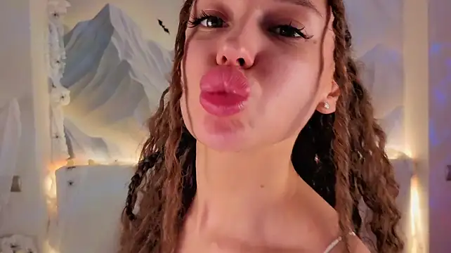 Regina_Amour - suck lick finger🍒😈