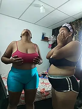 Rossestoner - hot naked girls French kissing🥵🥵