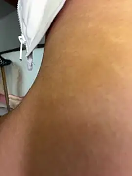 Lila-pinkky - put on the anal plug + 10 spanks 🥵🍑