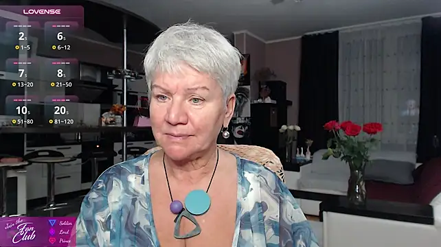 Roxana_brooks - show panties and slap ass 10 times