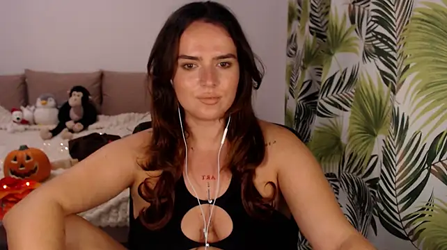 ViviRoses - Make this kitty wet on LEVELS!😈😈