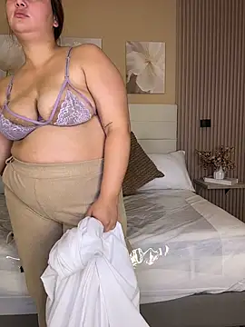 Brittany_6 - spank my ass x5