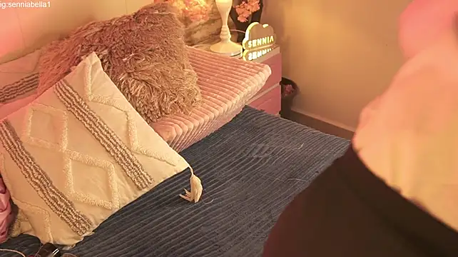 SenniaBella - Control my pussy and make me squirt 💦