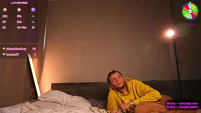 VunderSEX - Naked pillow riding