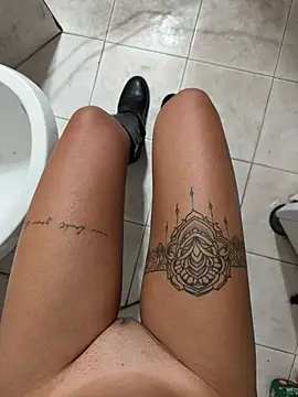 Thegirlofthemirror - Doggy e culo aperto