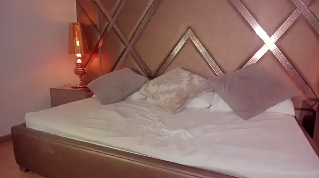 Scarlethcollins_ - Oil in the ass and 5 spanks 🔥