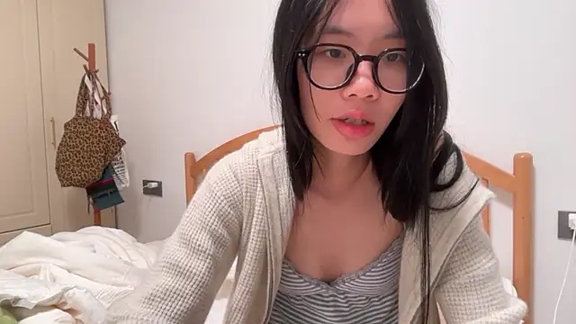 Nooneknowspoppy - happy weekend with poppy