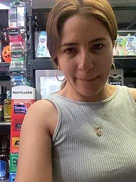 Andrea_19blonde - Show boobs Im Store