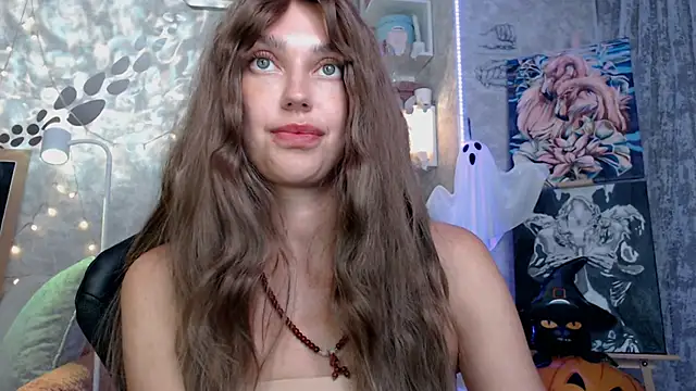 NickyAdamidi - Will you stroke my thighs?🍑