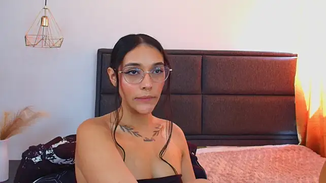 AuroraNoir_ - sexy titts massage oil