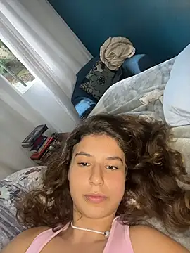 Isadoramacici - começando por aqui, pessoas novas?🙈☺️