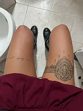 Thegirlofthemirror - Doggy e culo aperto
