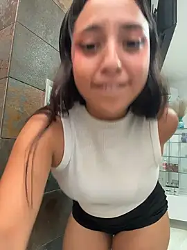 MeggyMae_ - show my pussy + rub clit