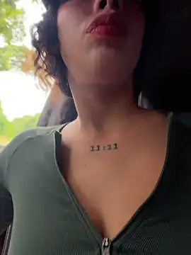 Roxyrougee - Baseball Bath Fuck me Hard In doggy 🥵🔥
