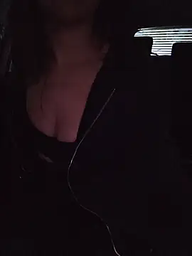 EvieXP - Boobs out 5 mins