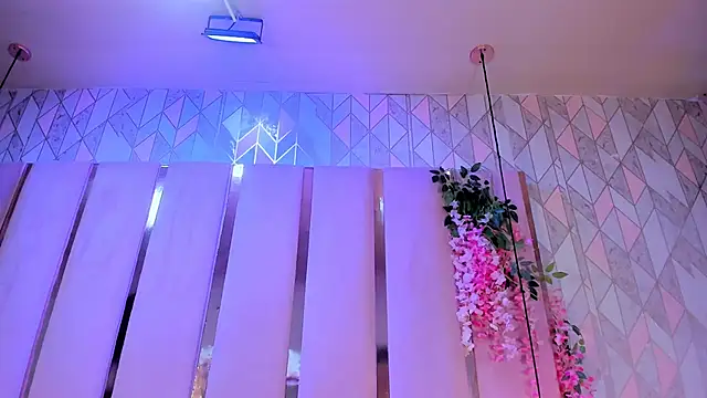 AlinaSweett - plug in ass
