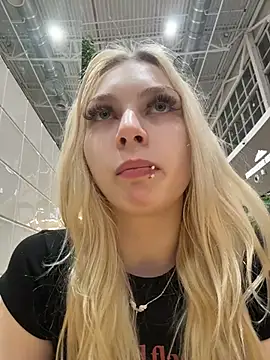 AngelinaTous - Showing tits+finger sucking🤤