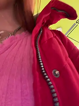 NataKitten - Top off in public+clamps on nips,LT🎁
