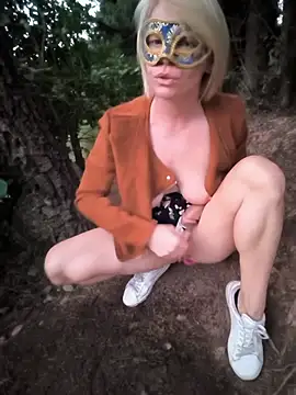 HotWife_VR - 🤗 Public squirt 💦💦