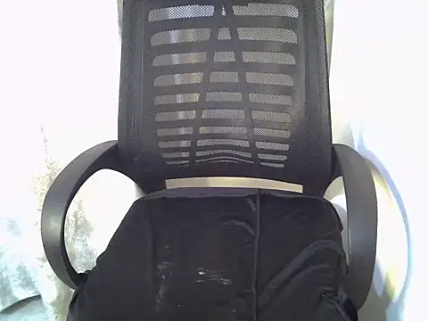 Caryyyl - flash and spank ass