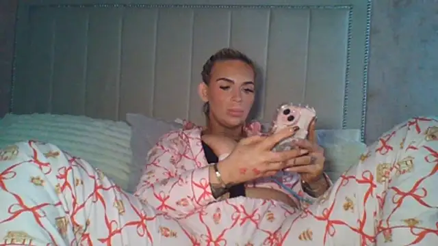 _MiaMaiixox_ - Tits out