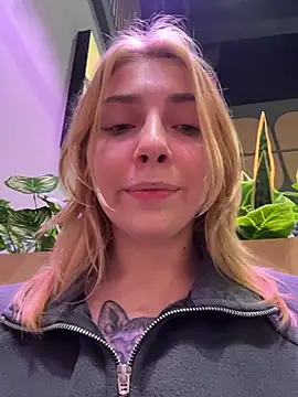 Sunny___Bunny - 1 finger inside pussy