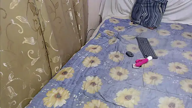 Hot_Iris - ten min buzzing toy