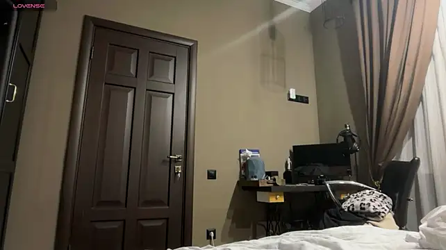 FlaviaDevost - take off my cute top for sexy boobies