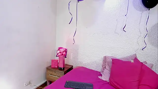 VictoriaRouge_ - tease tits 🥵