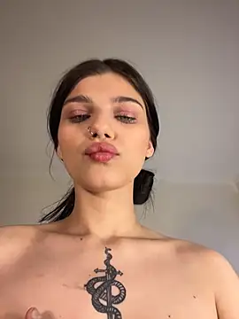 Britneydollx - pinch and pull naked nipples