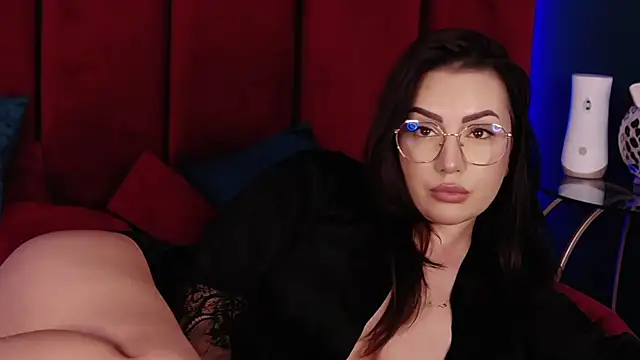 AnnaSage - topless dance