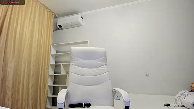 Kirastar___ - Can u make me cum?