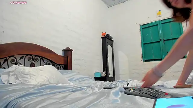 YlecyLeon - NAKED DANCE X4 MIN